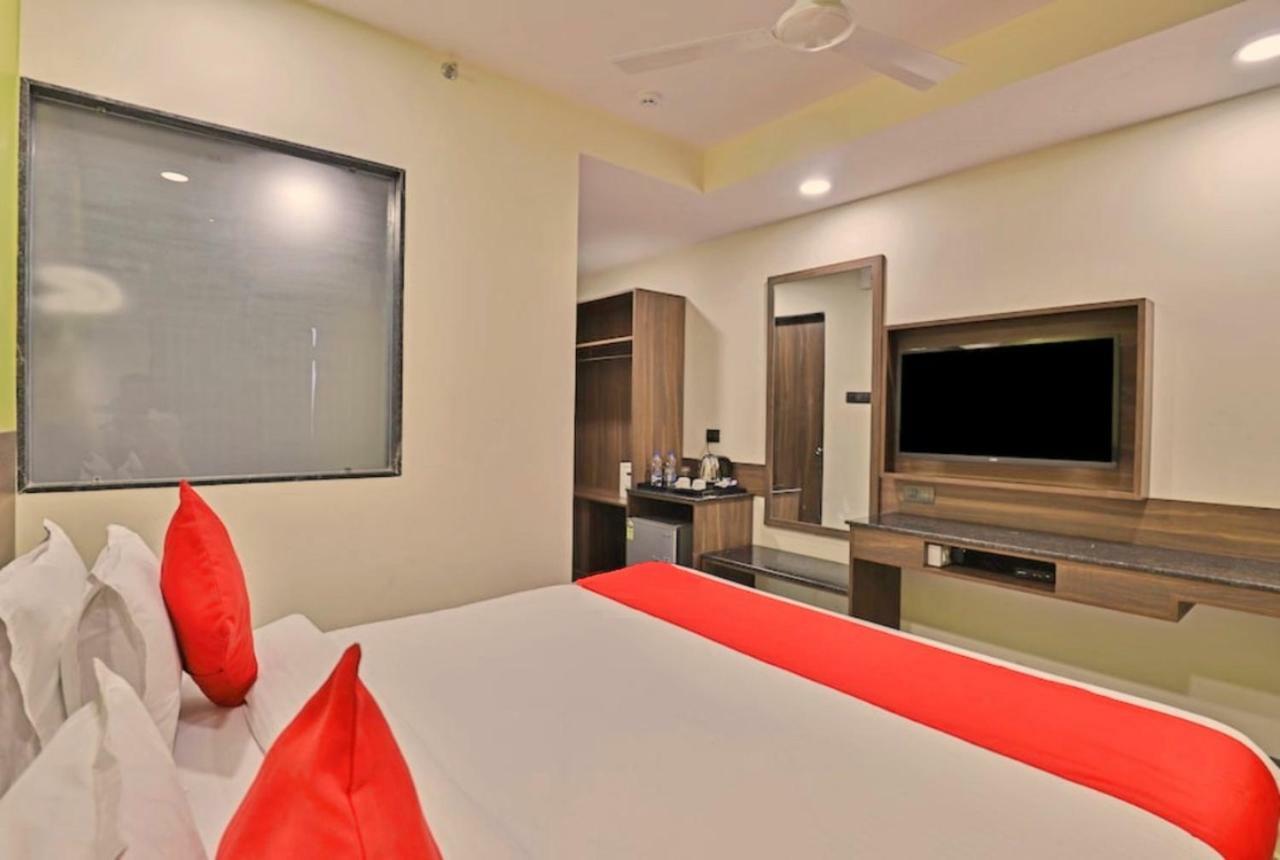 Genx Surat By 1589 Hotels Palsana  ภายนอก รูปภาพ